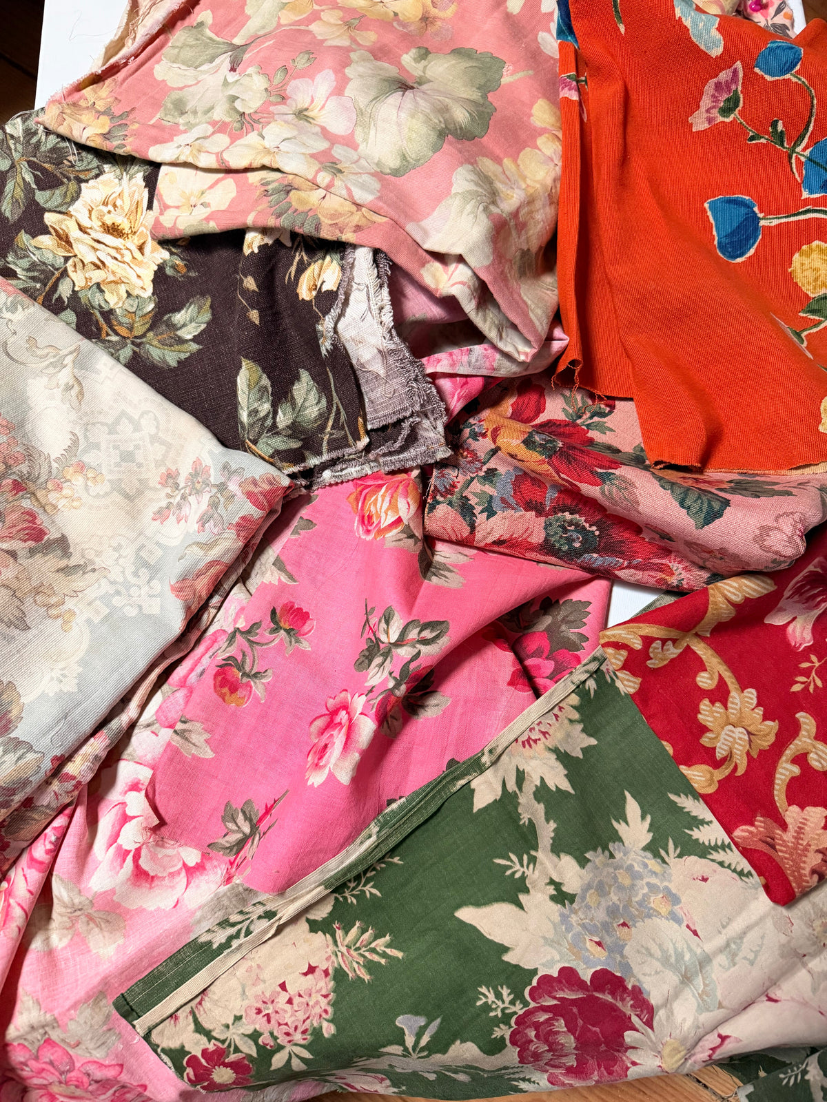 Linge ancien : pourquoi choisir des tissus anciens pour sa décoration ?