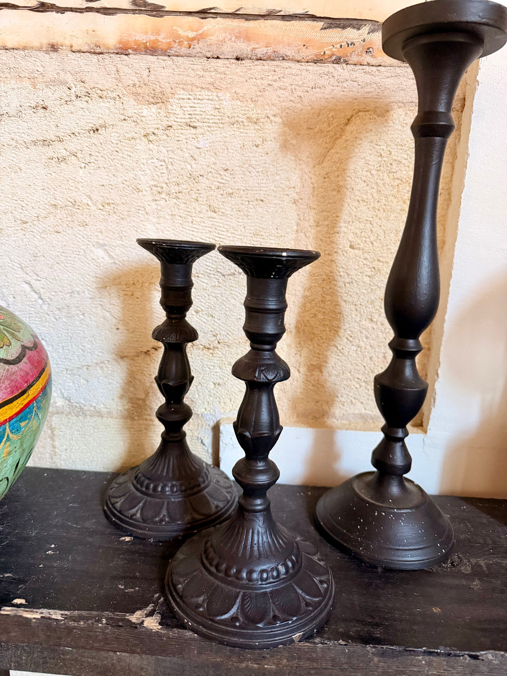 Ensemble de bougeoirs décoratifs en résine